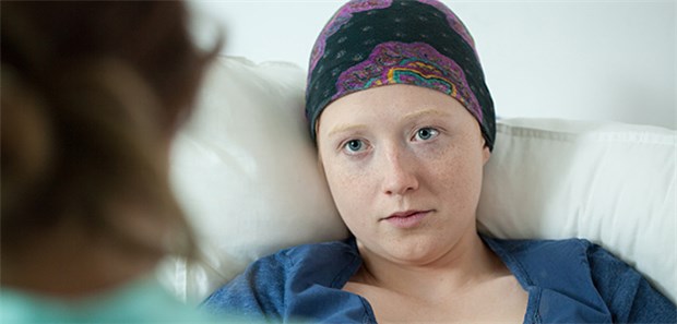 Die meisten Krebserkrankungen bei Jugendlichen werden erst nach dem Auftreten von Symptomen diagnostiziert.