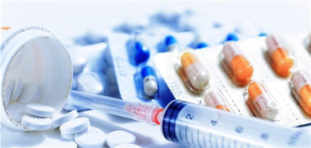 Tabletten und Spritze: Die meisten Schilddrüsenprobleme können inzwischen mit einer hohen Erfolgsrate behandelt werden.