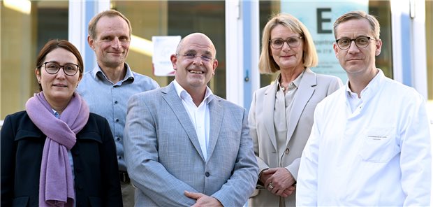 Professor Ingo Bechmann neuer Medizindekan in Leipzig Die neue Besetzung des Dekanats: Bahriye Aktas, Michael Schaefer, Ingo Bechmann, Anette Kersting und Sebastian Stehr. (v.l.)
