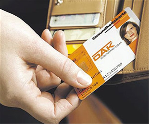 2006 - Die E-Card sollte kommen Die neue Gesundheitskarte im Portemonnaie: Was eigentlich für 2006 geplant war, wird erst in diesem Jahr für die Mehrheit der Versicherten Realität.