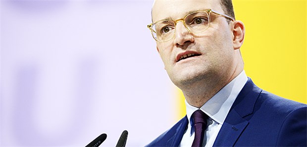 Spahn will selbst über neue Kassenleistungen entscheiden Die neuen Pläne des Bundesgesundheitsministers Jens Spahn sorgen für Befremden, selbst bei Fraktionskollegen. Doch er erhält auch Lob von den Krankenhäusern.