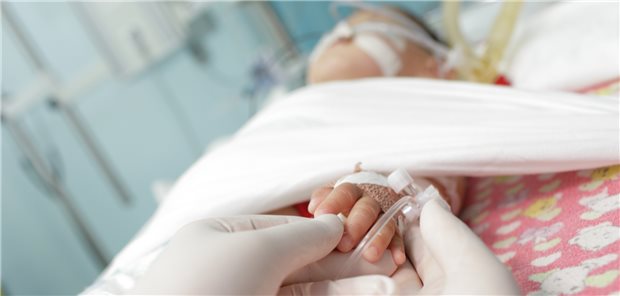 Sterbehilfe für jüngere Kinder: Stiftung Patientenschutz kritisiert Beschluss der niederländischen R Die niederländische Regierung hat den Weg frei gemacht für Sterbehilfe für jüngere unheilbar kranke Kinder. (Symbolbild)