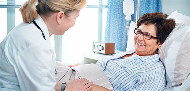 So viel kostet ein Klinikaufenthalt Die stationären Krankenhauskosten je Fall lagen deutschlandweit bei durchschnittlich 4695 Euro im Jahr 2017.