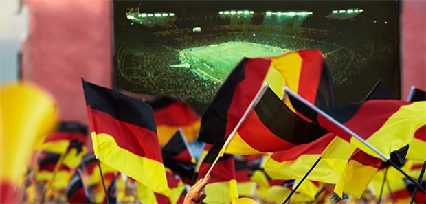 Der Traum vom sauberen Profi-Fußball? "Die umfangreichsten Anti-Doping-Kontrollen" aller Zeiten, versprich die UEFA. Ist diese Ankündigung realistisch?