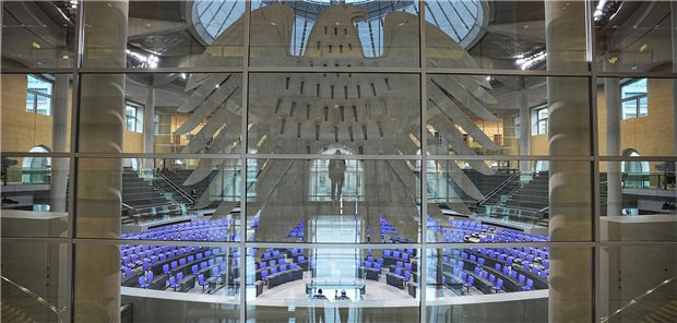 Orientierungsdebatte zur Sterbehilfe im Bundestag angesetzt Die vom Bundesverfassungsgericht angeregte Neuregelung der Sterbehilfe erreicht im Bundestag mit der Orientierungsdebatte kommende Woche eine erste Wegmarke.