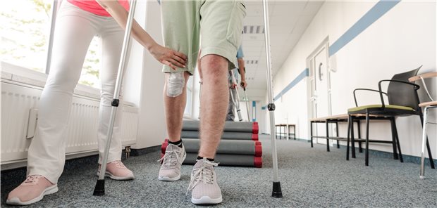 Die vom GKV-Spitzenverband lancierte Regelung des GBA für einen vereinfachten Zugang zur Anschluss-Reha hat Kritik auf sich gezogen.