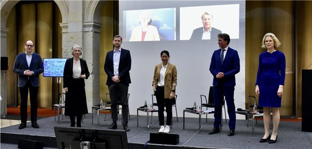 Mit Gründungskultur gegen den Stillstand Diskutierten beim politischen Abend in Berlin über Forschungspolitik