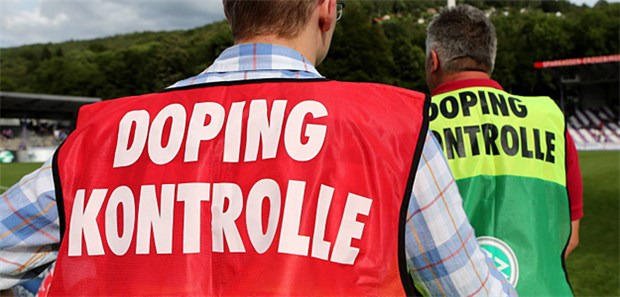 Riskanter Griff in 'Chemie-Kiste' Doping-Kontrolleure im Dauer-Dilemma: Sie können nur finden, was sie bereits kennen. In den Doping-Laboren entstehen derweil immer neue Designerstoffe.