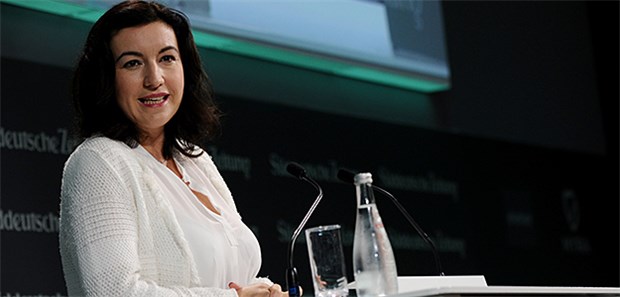 Bär will deutschen Datenschutz lockern Dorothee Bär fordert, Datenschutz-Regelungen zu lockern. Dafür erntet sie Kritik vom neuen Bundesdatenschutzbeauftragten.