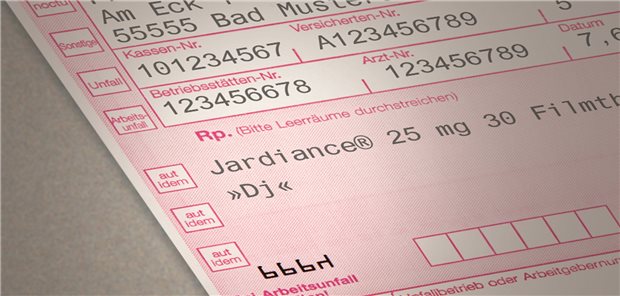 „Dosierungsangabe vorhanden: ja“ – das Kürzel &gt;&gt;Dj&lt;&lt; muss ab sofort immer dann auf dem Muster 16 gesetzt werden, wenn dem Patienten ein Medikationsplan oder eine andere Dosierungsangabe vorliegt. An- und Abführung soll die Praxis-EDV automatisch setzen.