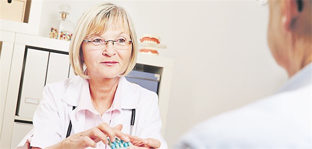 Spiegelbild bald auch für die Einzelpraxis? Dosierungsempfehlung für den Patienten: Das Zi könnte künftig auch die Leitliniengerechtigkeit einzelner Ärzte auswerten.