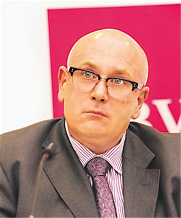 Köhler muss KBV Geld zurückzahlen Dr. Andreas Köhler war von 2005 bis Februar 2014 Chef der KBV.