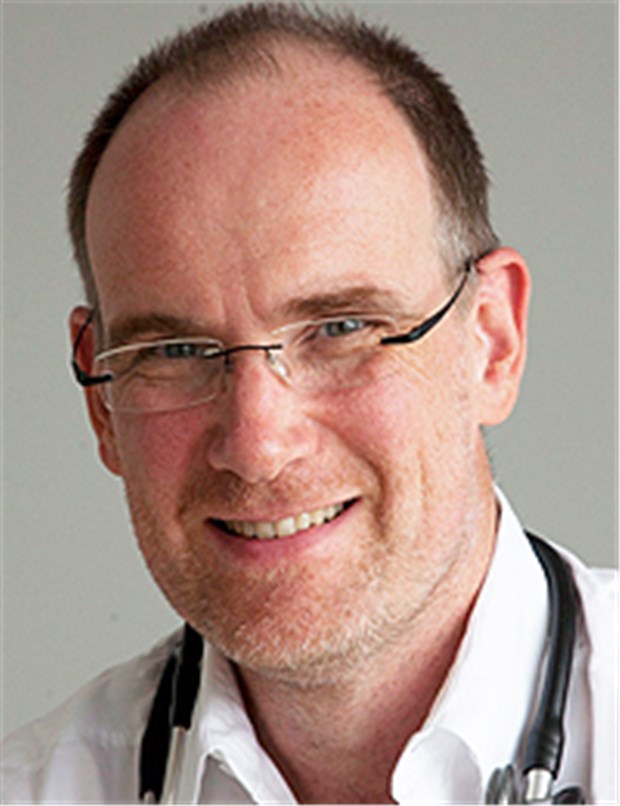 Die Arbeit der Hausärzte in der Notaufnahme Dr. Bernhard Schmidt ist Internistischer Leiter in der Notaufnahme der MHH.