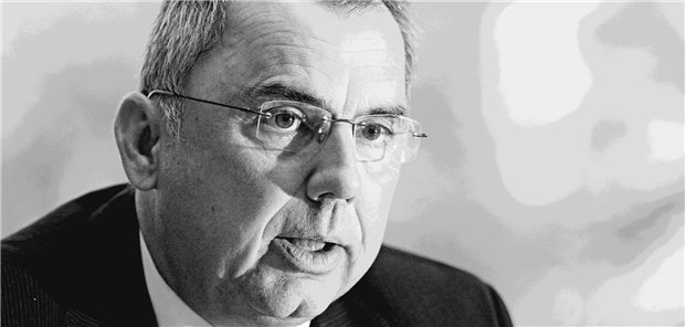 Dr. Carl-Heinz Müller ist tot Dr. Carl-Heinz Müller war Vorstand für den hausärztlichen Bereich der Kassenärztlichen Bundesvereinigung.