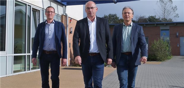 Dr. Christoph Mai, Ingo Tüchsen und Maik Christiansen (von rechts) bilden die neue Geschäftsführung der Diako Nordfriesland GmbH.