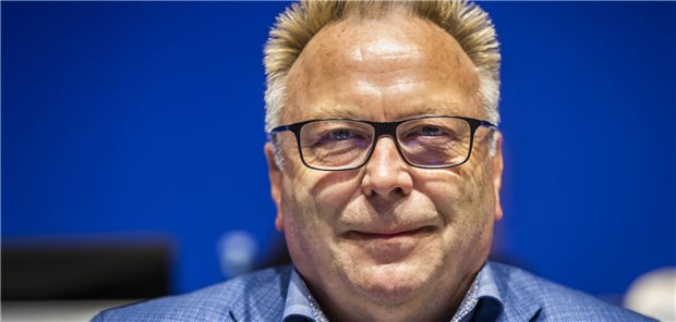 Dr. Edgar Pinkowski, Präsident der Landesärztekammer Hessen, bewirbt sich bei den Kammerwahlen um eine zweite Amtszeit.&#xA;