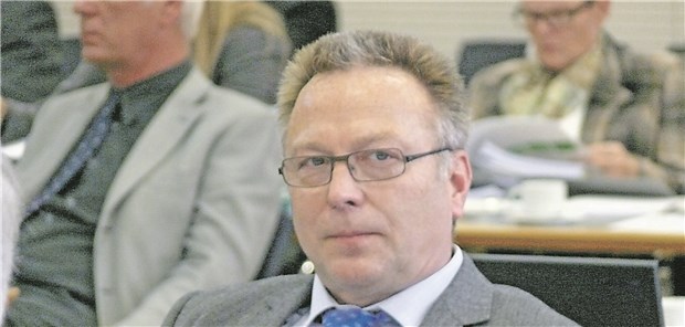 "Kammer darf nicht zum Handlanger der Politik werden" Dr. Edgar Pinkowski möchte Präsident der Landesärztekammer Hessen werden.