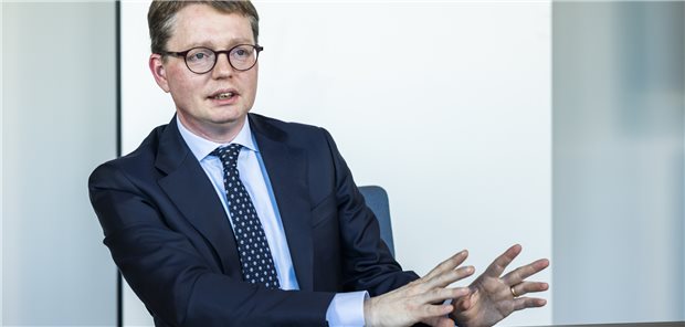 Dr. Florian Reuther, Direktor des PKV-Verbands, macht klar: Der arzteigenen GOÄ könne der Verband in der aktuell vorliegenden Fassung nicht zustimmen.
