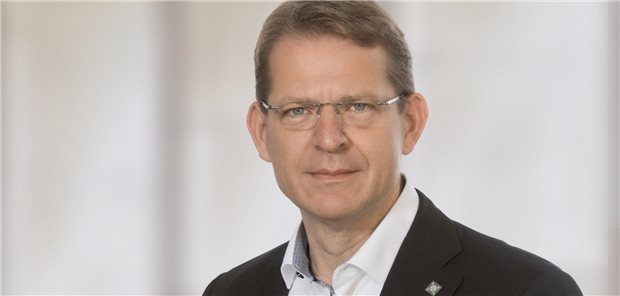 Gunther Weiß erneut zum Vorsitzenden der UKGM-Geschäftsführung bestellt Dr. Gunther K. Weiß ist erneut zum Vorstand der Rhön-Klinikum AG und Vorsitzenden der Geschäftsführung des UKGM bestellt worden.