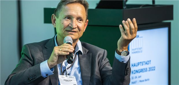 Dr. Helmut Hildebrandt hält die gegenwärtige fragmentierte Versorgung für ein „verrücktes System“.
