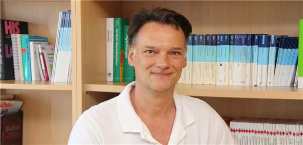 Chefarzt Holger Hass kehrt zurück nach Scheidegg Dr. Holger Hass kehrt wieder als Chefarzt an die Paracelsus Klinik Scheidegg zurück.