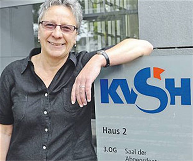 KV-Chefin Kreuz räumt den Chefsessel Dr. Ingeborg Kreuz schließt das Kapitel KV-Vorstand mit einer positiven Bilanz und freut sich auf Privatleben und ärztliche Tätigkeit.