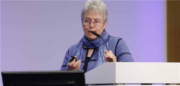 Dr. Irmgard Landgraf führte mehr als 30 Jahre eine Hausarztpraxis,arbeitet dort nun als angestellte Ärztin und brennt immer noch für ihren Beruf. 