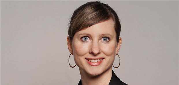 „Es muss mehr sichtbare Frauen geben!“ – Gleichstellung in der Corona-Pandemie Dr. Jana Husemann ist Allgemeinmedizinerin, Vorsitzende des Hausärzteverbandes Hamburg und Mutter einer dreijährigen Tochter.