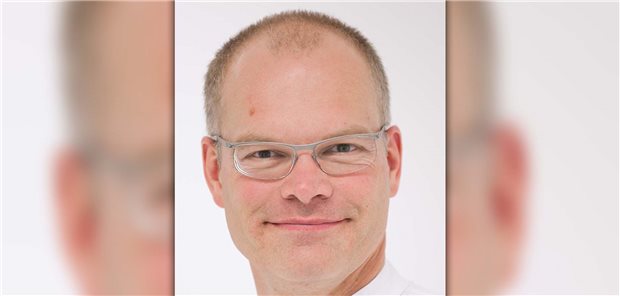 Flutkatastrophe: Klinikarzt arbeitet in autarker, mobiler Arztpraxis Dr. Jens Koopmann, Oberarzt für Innere Medizin des Marienhaus Klinikums in Bad Neuenahr-Ahrweiler.