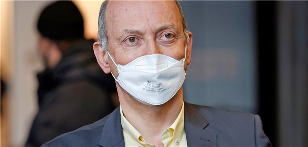 Amtsärzte: Corona-Infektionszahlen könnten doppelt so hoch sein Dr. Johannes Nießen schätzt, dass es eine hohe Dunkelziffer bei den Corona-Infektionen gibt. (Archivbild)