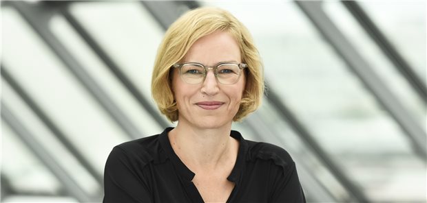 AOK-Bundesverband: Nutzennachweis und Preisbildung bei DiGA verbessern! Dr. Katrin Krämer ist Abteilungsleiterin Versorgungsmanagement im AOK-Bundesverband.