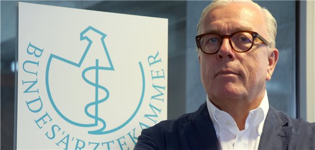 Dr. Klaus Reinhardt, Präsident der Bundesärztekammer, sucht gemeinsam mit der PKV und dem dbb politische Unterstützung für die neue Gebührenordnung.