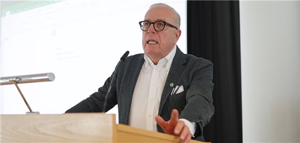 Dr. Klaus Reinhardt verteidigte am Samstag in Münster die konsentierte Fassung der neuen GOÄ. 