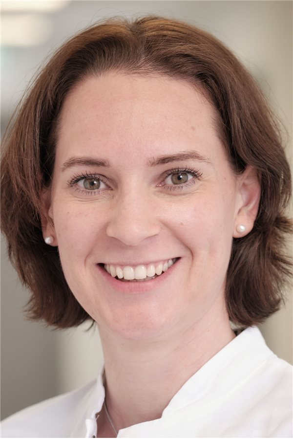Führungsduo stärkt Vivantes-Urologie Dr. Laura-Maria Krabbe