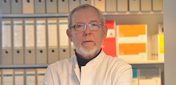 Hausarzt macht auch mit 70 weiter Dr. Manfred Simon will noch mindestens bis 2015 in Vollzeit weiter praktizieren.
