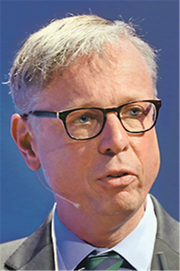 Dr. Markus Müschenich.