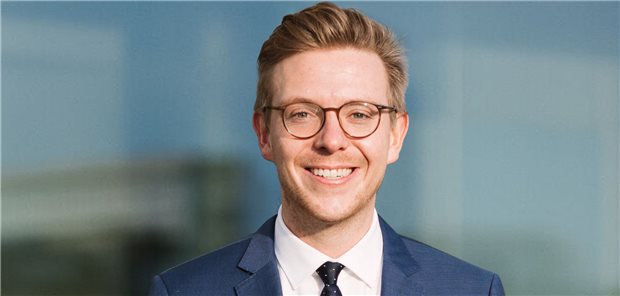 Dr. Niklas Klümper wurde der C. E. Alken-Preis als Anerkennung für seine wissenschaftliche uro-onkologische Arbeit verliehen.