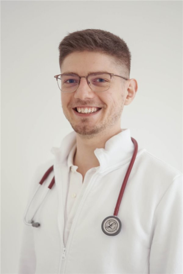 Warum Kollege Lauterbach mich enttäuscht Dr. Nils Vogel
ist Arzt in Weiterbildung in der
hausärztlichen Versorgung in Köln