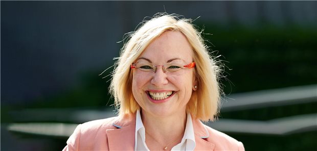 Bayerische Staatsmedaille für Dr. Petra Reis-Berkowicz Dr. Petra Reis-Berkowicz Bayerischer Hausärzteverband (BHÄV)