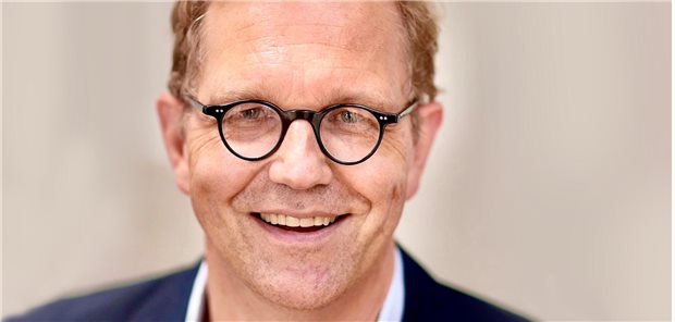 Dr. Philipp Stachwitz begleitet den zähen Prozess der Digitalisierung bereits seit über 20 Jahren in wechselnden Funktionen, jetzt hat ihn die Kassenärztliche Bundesvereinigung angeheuert.