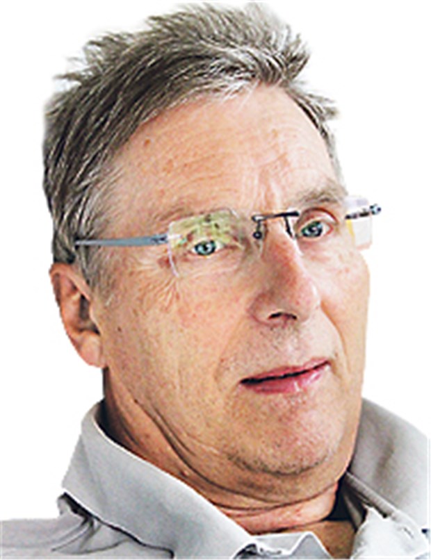 Lebenskünstler im Rollstuhl und ohne Augenlicht Dr. Rudolf Weinhart.