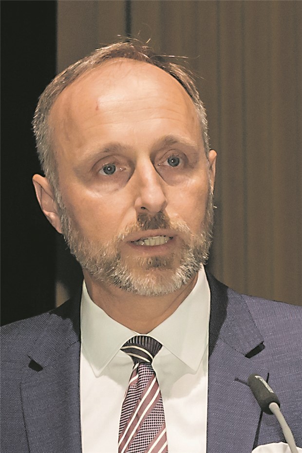 Neuanfang mit Teamgeist und drittem Mann Dr. Stephan Hofmeister will im neuen Amt als Moderator wirken. © Rolf Schulten