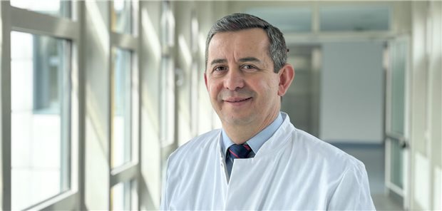 Dr. Süleyman Saz, neuer Chefarzt der Hämatologie und internistischen Onkologie am Sana Klinikum Hof.
