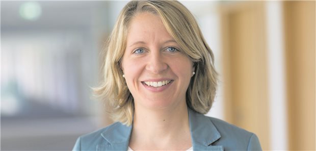 Dr. Susanne Ozegowski, Abteilungsleiterin Digitalisierung & Innovation im Bundesgesundheitsministerium, kündigt an: Spätestens ab September 2023 könnten Alternativen zum Konnektoren-Austausch zur Verfügung stehen. 
