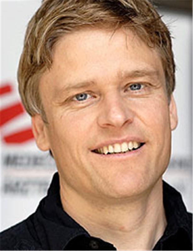 'Wir zeigen, dass man Ebola überleben kann' Dr. Tankred Stöbe ist Chef der deutschen Sektion von "Ärzte ohne Grenzen".