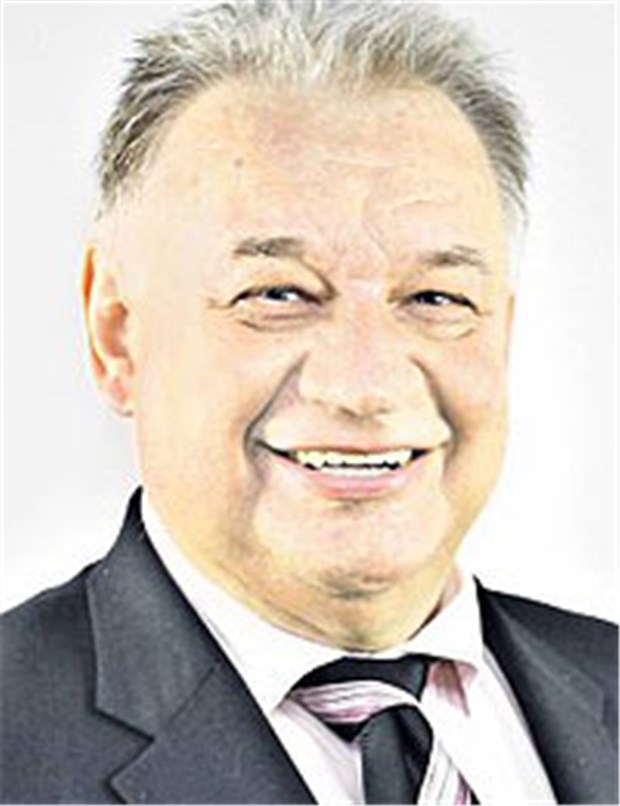 "Pflegeberufe und Ärzte nicht zu trennen" Dr. Theodor Windhorst, Präsident der Ärztekammer Westfalen-Lippe.