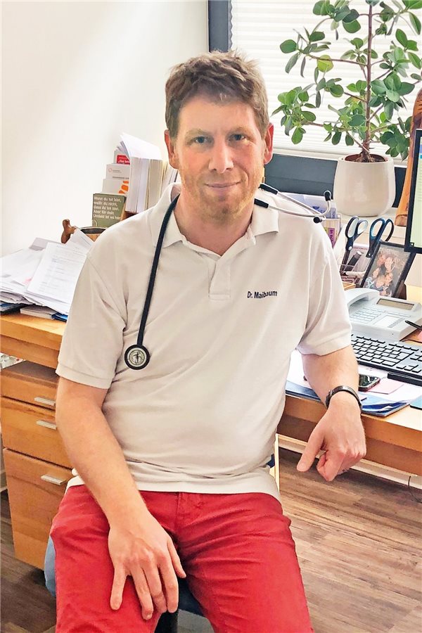 900 Dosen AstraZeneca an einem Tag? Ein Hausarzt sagt, wie‘s geht Dr. Thomas Maibaum