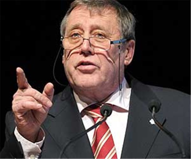 Hoppenthaller heizt Verbandsspitze ein Dr. Wolfgang Hoppenthaller: "So kann es nicht weitergehen."