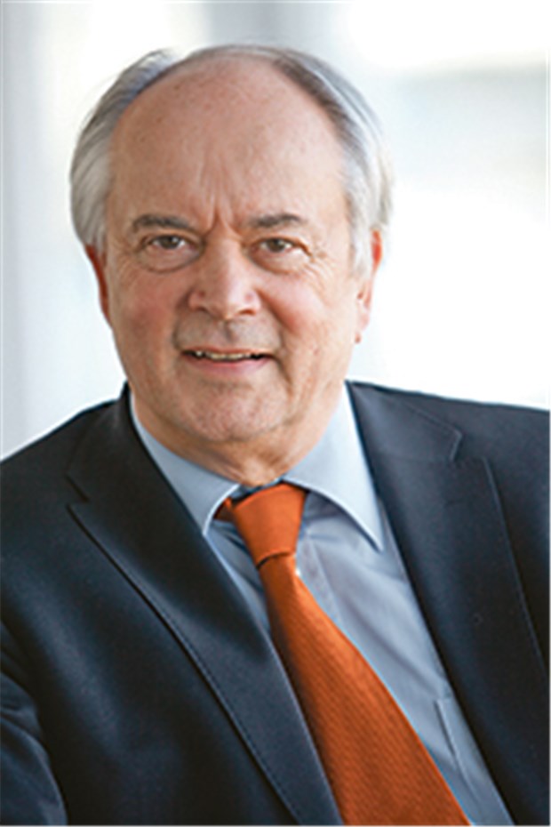 Chauffeur für Ärzte beim Hausbesuch Dr. Wolfgang Krombholz, Vorsitzender der KV Bayerns, will die Rahmenbedingungen für niedergelassene Ärzte verbessern.