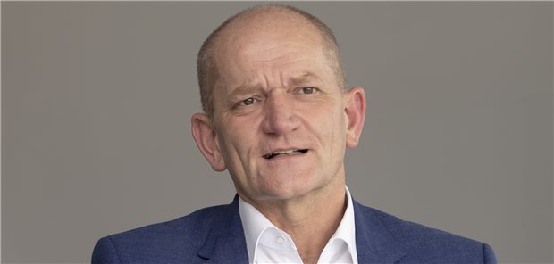 Dr. Wolfgang Miller als Präsident der Landesärztekammer wiedergewählt Dr. Wolfgang Miller wird nach seiner Wiederwahl die Geschicke der Landesärztekammer Baden-Württemberg für weitere vier Jahre führen.